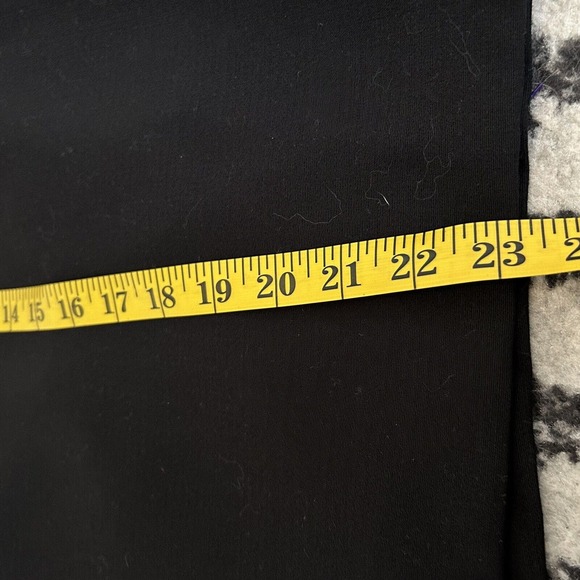 Tahari Arthur S. Levine Formal Skirt Black Size 12 NWT - Picture 6 of 6